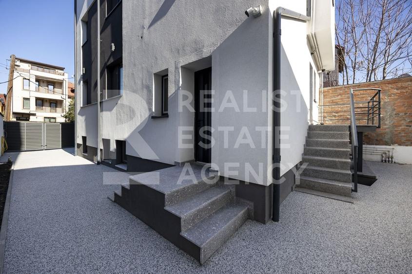 Chirie, casă, 8 camere, zona 1 Mai, București - 55