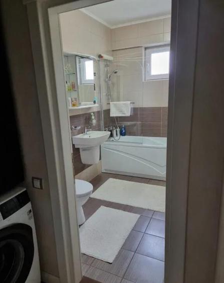 Apartament cu 3 camere decomandate Bloc Nou - Zona George Enescu - 4