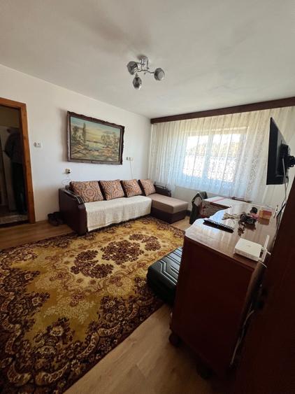 De vanzare Ap.2 cam Zarnesti, Str.Ciucas - 1