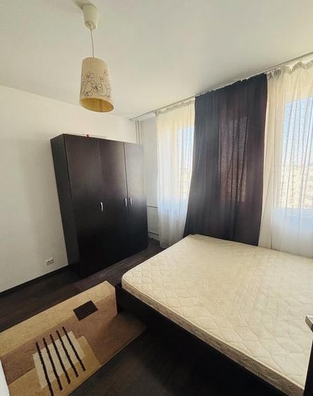 Apartament cu 3 camere semidecomandat, mobilat în Obor
