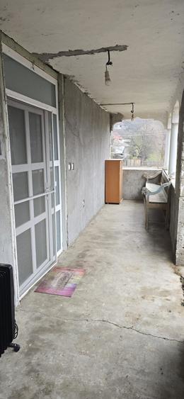 Casa + teren de vanzare in matita - 8