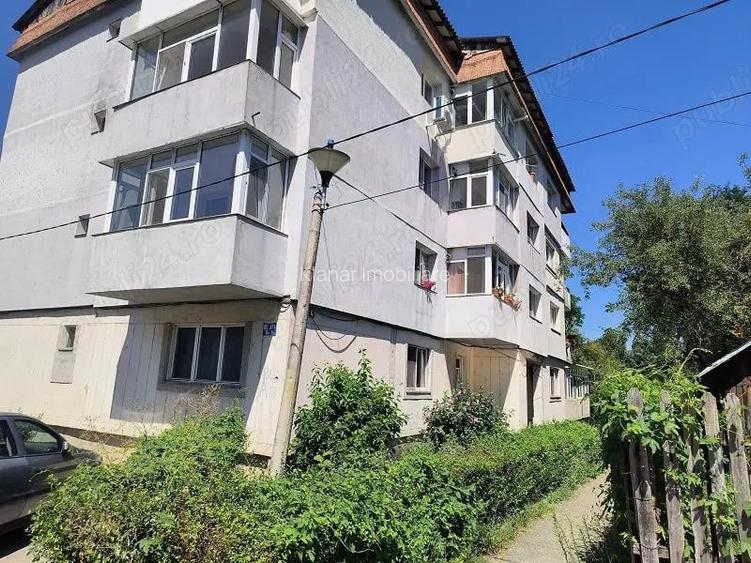 Apartament 3 camere de vanzare in Curtea de Arges zona Confectii Apartament 3 camere de vanzare in Curtea de Arges zona Confectii