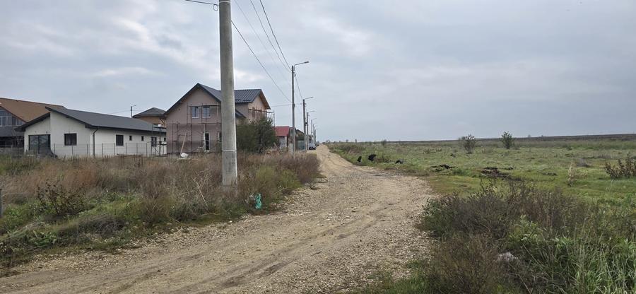 Agigea  Teren cu utilitatii 1 ha cu 500 ml deschidere la strada Crinului - 1