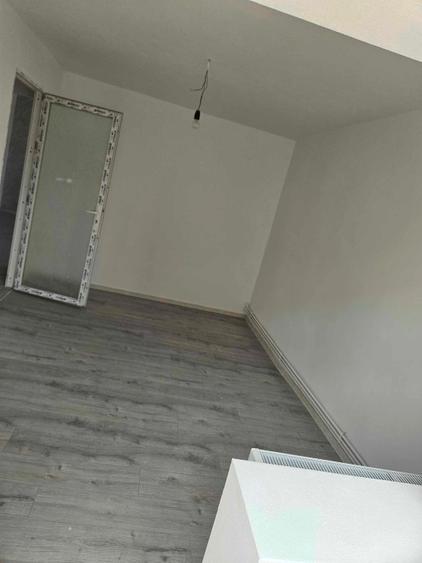 Vand apartament Campulung Muscel zona Grui etaj 3 - 7