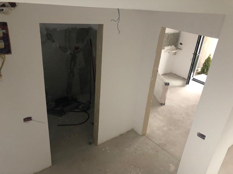 Proiect nou pozitie foarte buna. P+1+M. 5 cam - 18