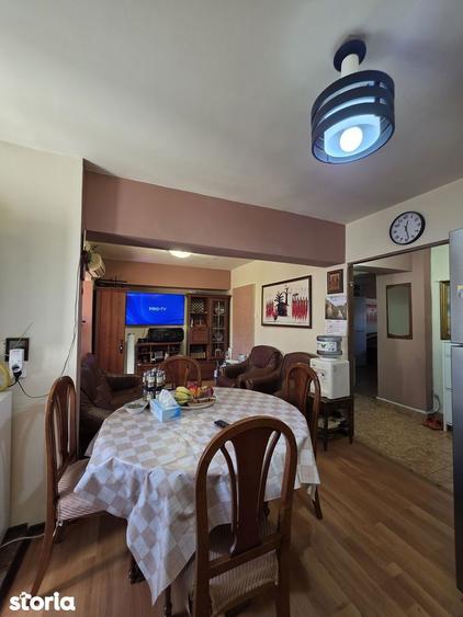 Apartament spa?ios -Etaj 2- Electroputere Mall -Oportunitate-90mp - 9