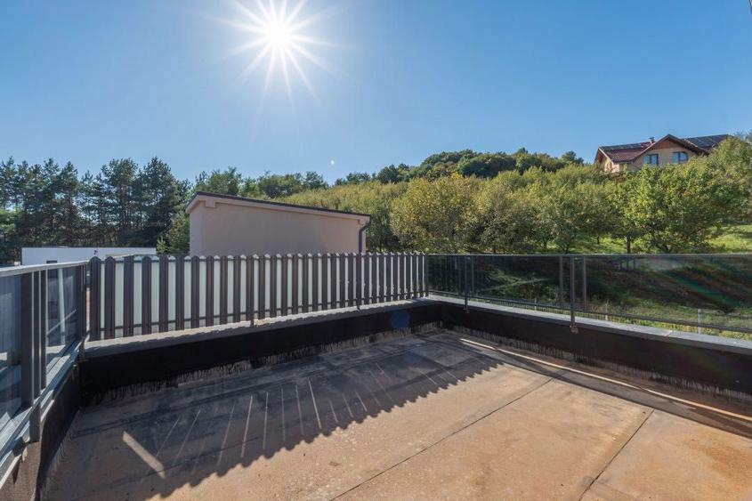 Duplex modern cu terasa si curte Floresti, zona Cetatii - 2