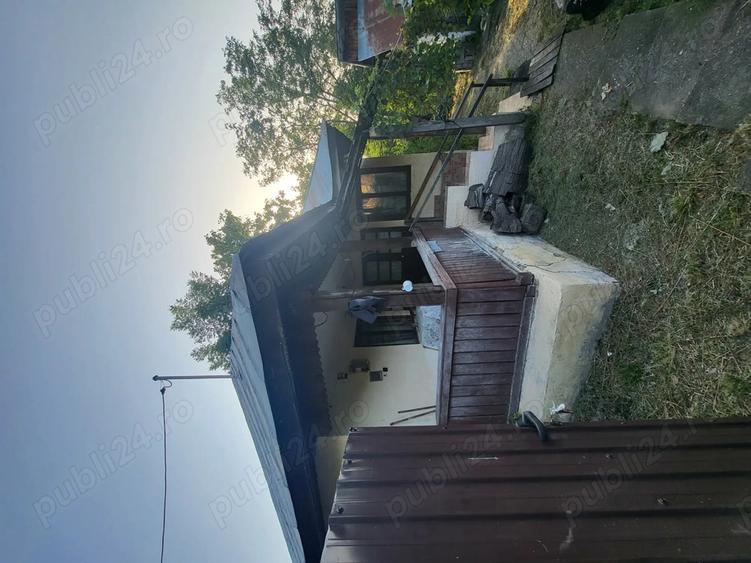 Casa de vanzare la tara - 1