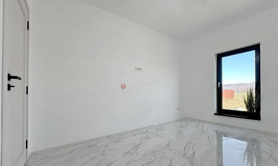 Curte Generoasa Compartimentare Practica - 10