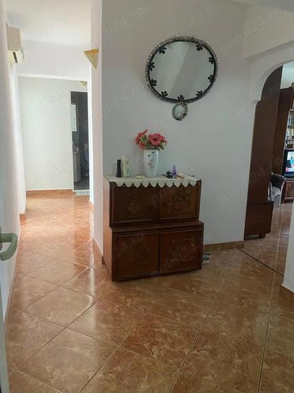 Vanzare apartament 4 camere micro 21 - 2