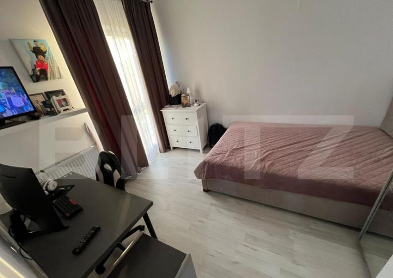 Apartament de vanzare, cu 3 camere, 80 mp, zona Sud - 1