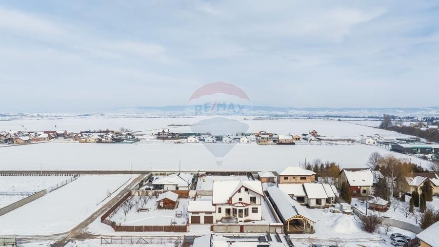 COMISION 0%| Casă individuală | 2 garaje | 192 mp utili | 847 mp teren - 47