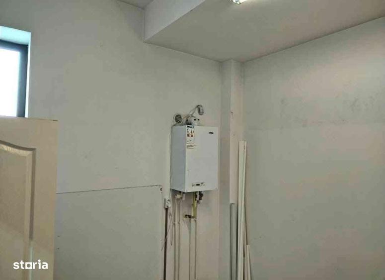 Spatiu de inchiriat, vitrina, vis a vis de McDonalds - Gara Mare - 1