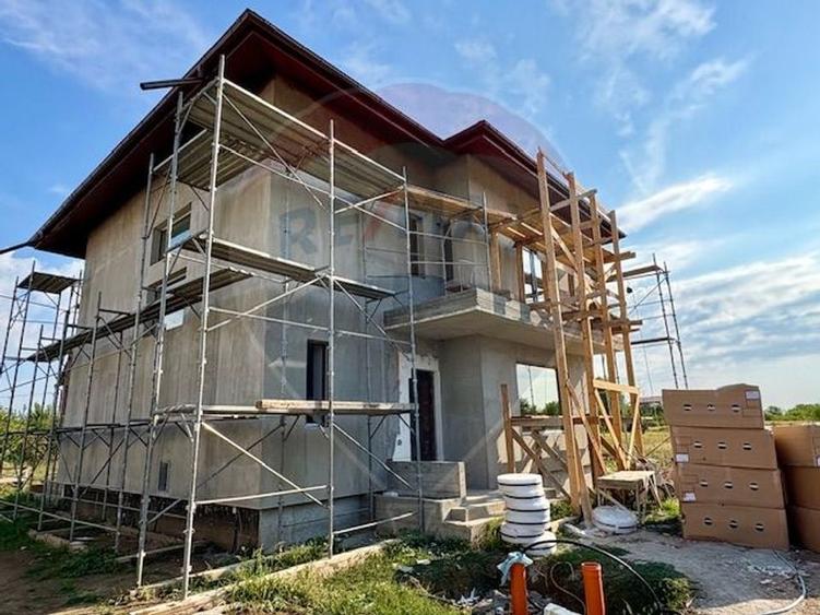 Vila frumoasa cu 5 camere, 700 mp currte si pompa de caldura - Saftica - 1