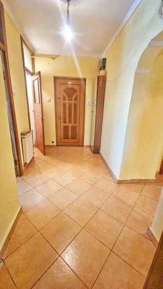 Inchiriez apartament 3 camere decomandat semicentral zona Exercitiu - 7