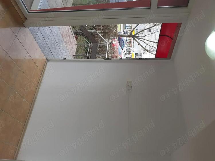 Inchiriere Spatiu Comercial de 15.mp. amenajat, pozitie buna, str. Tineretului cu Dorobanti. - 11