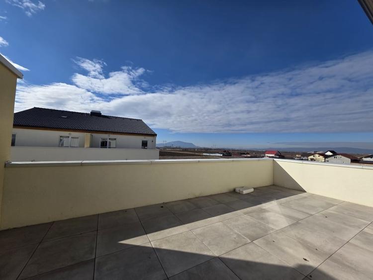 Apartament 3 camere tip penthouse, Sânpetru - 1