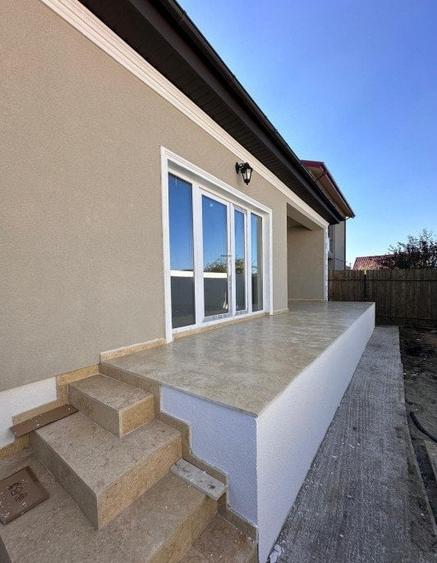 Casa compusa din 4 camere de vanzare, situata in Valu lui Traian - 7