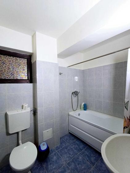 Proprietar vand Apartament 3 camere, 2 bai, 2 minute metrou D. Leonida - 1