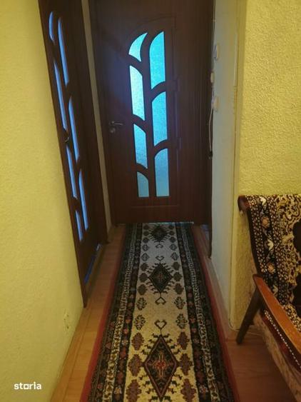 Vand apart.3 camere str.Motorului 4 - 6