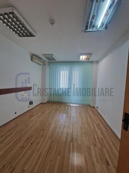 Birou 4 camere, decomandat, nemobilat, se preda igenizat - 3