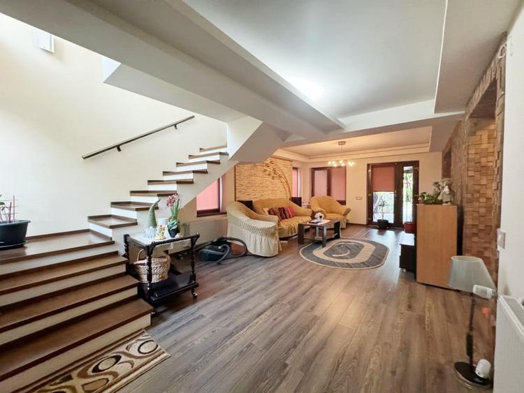 Casa tip duplex 4 camere, 135mp utili , P+Etaj, suprafata teren 400mp - Sag - 1