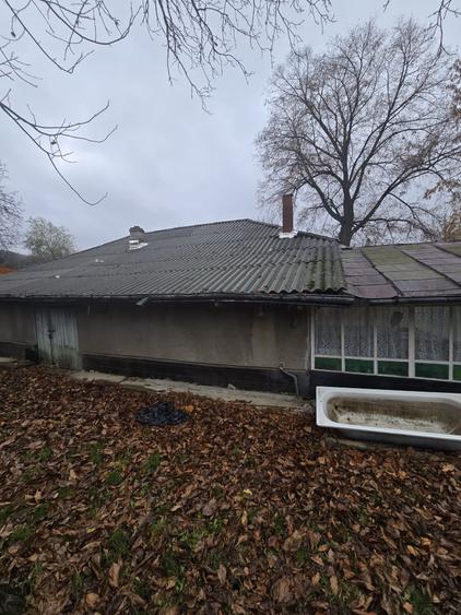 Casa batraneasca cu teren 1000mp - 2