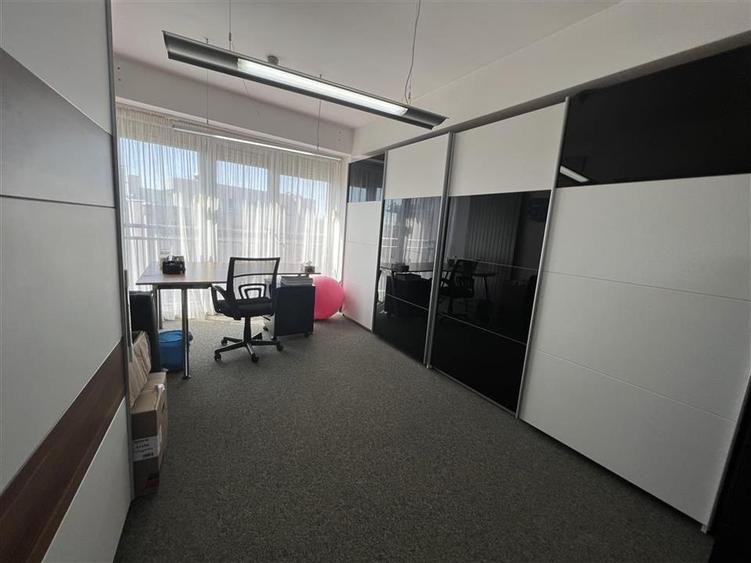 Oferta inchiriere penthouse zona Armeneasca / Strada Toamnei - 45