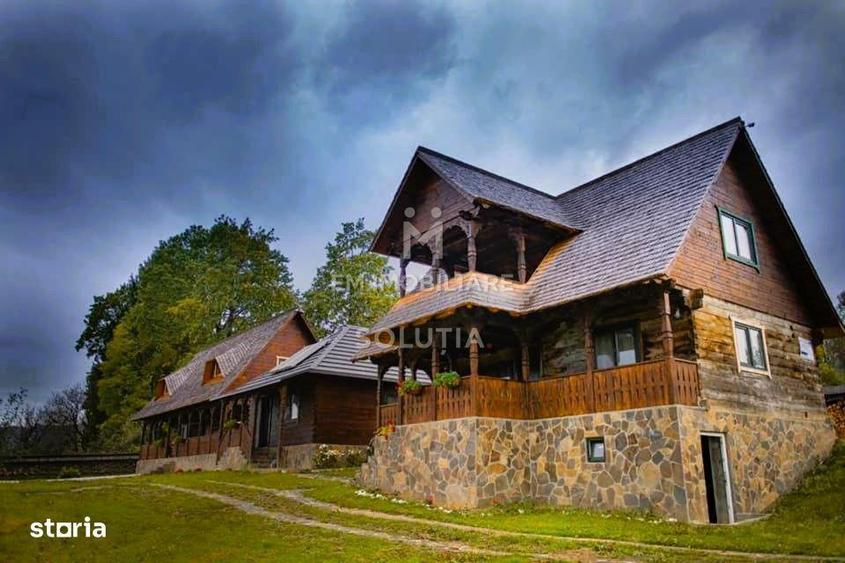 Pensiune agroturistica: 3 case tradi?ionale + teren in Dese?ti - 17