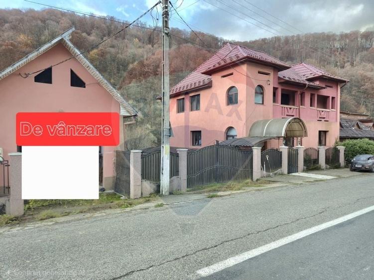 Casă / Vilă cu 7 camere de vânzare - 6