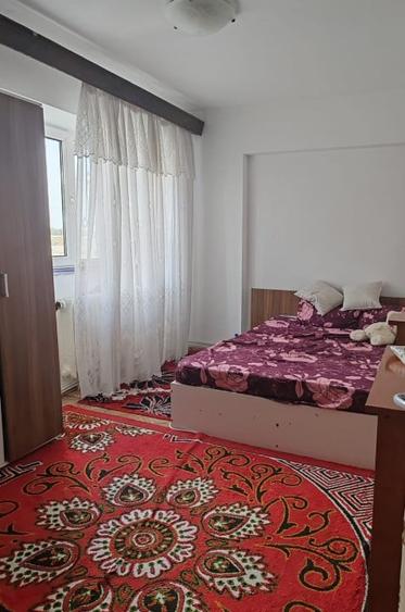 Apartament decomandat cu 3 camere, etaj 7/8, Vaslui zona Traian - 3