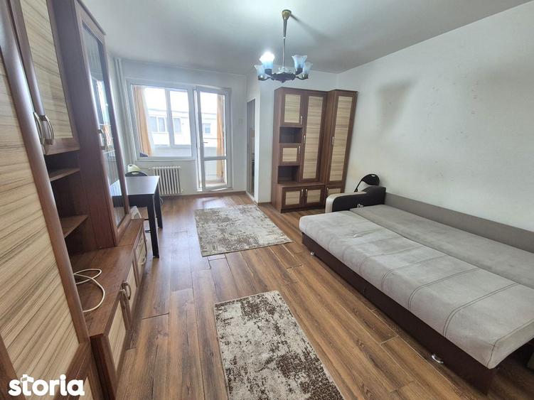 Inchiriere garsoniera semidecomandata zona Tractorul Coresi cu parcare - 11