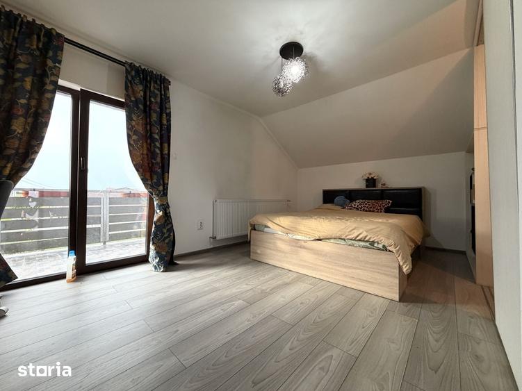 Casă cu 5 camere cu Teren 576 Mp în Sânandrei
