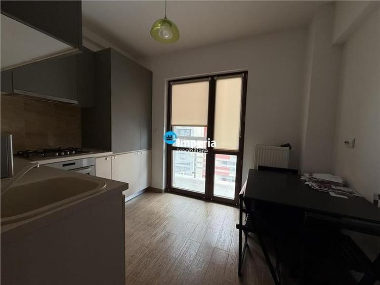 Apartament cu 3 camere decomandat în Tătărași