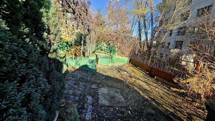 Apartament cu 3 camere de vânzare în zona Central - 25