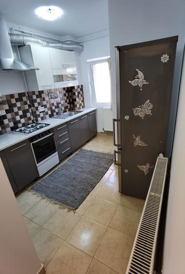 Inchiriez garsoniera - 2