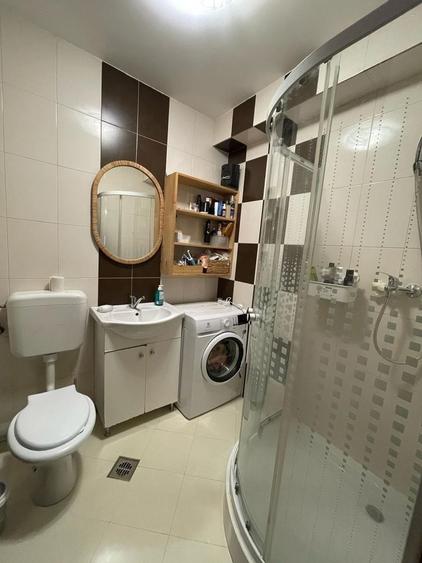 Apartament cu 3 camere decomandat, mobilat în Apărătorii Patriei