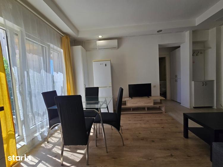 Apartament cu 2 camere semidecomandat în Ștefăneștii de Jos