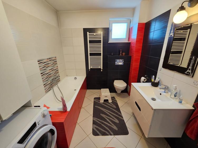 Casă individuală cu 5 camere cu Teren 600 Mp în Brănești