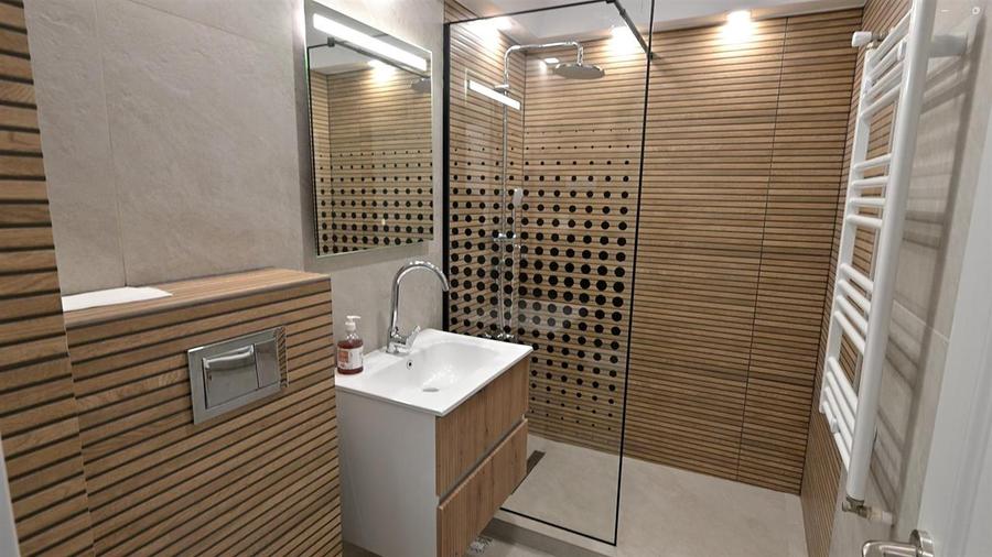 Apartament cu 2 camere semidecomandat în Ultracentral