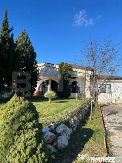 Casă cu 4 camere cu Teren 980 Mp în Valea