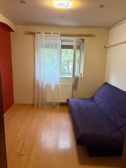 Apartament cu 4 camere decomandat în Rogerius