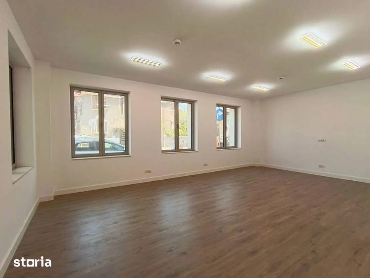 Apartament cu 4 camere în Armeneasca