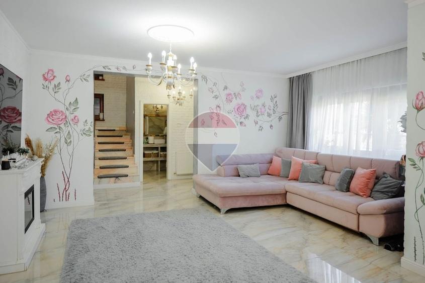 Casă individuală cu 4 camere cu Teren 250 Mp în Paleu
