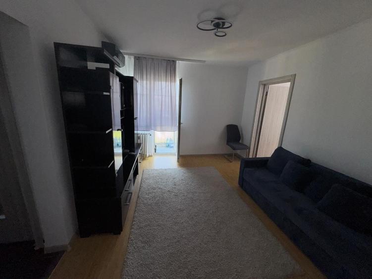 Apartament cu 2 camere semidecomandat în Brâncoveanu