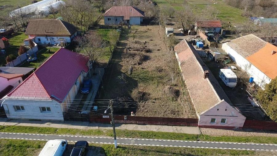 Teren de 770 mp, în Peciu Nou