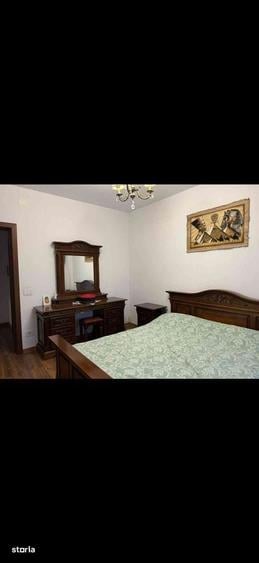 Apartament cu 3 camere decomandat în Nufărul