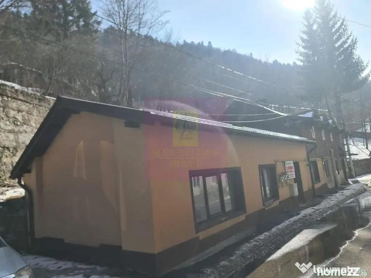 Casă cu 2 camere cu Teren 4 Mp în Azuga