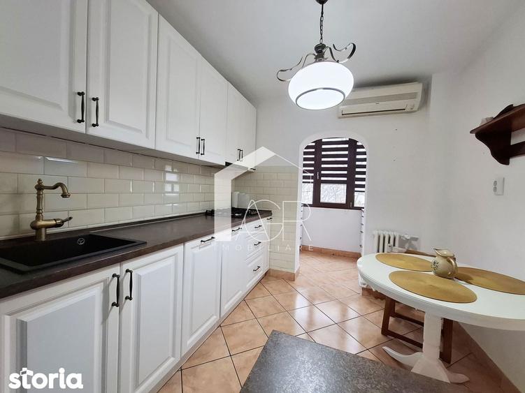 Apartament cu 2 camere decomandat în Central