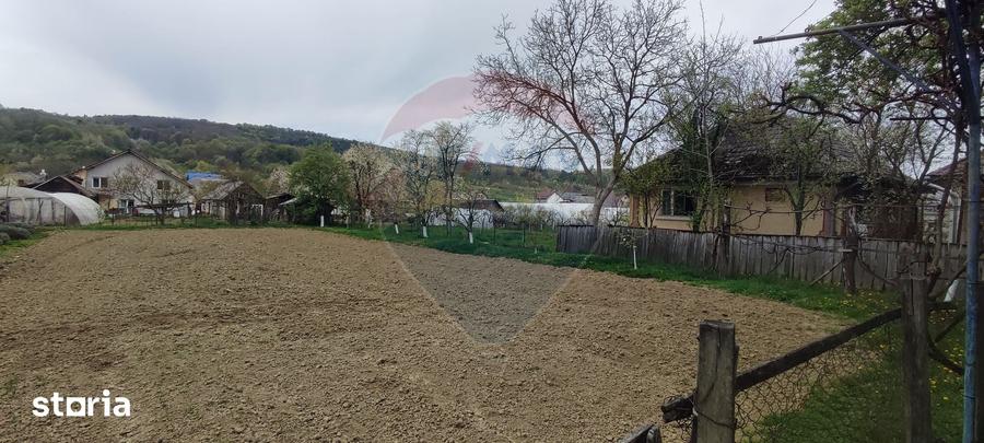 Casă cu 3 camere cu Teren 1361 Mp în Gârdani